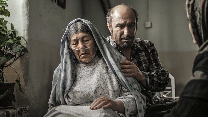 دانلود فیلم شکستن همزمان بیست استخوان