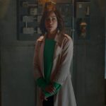 دانلود سریال نزدیک بمان