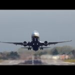 دانلود فیلم خطر پرواز 2022