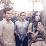 دانلود سریال سیب هرگز نمی افتد 2024